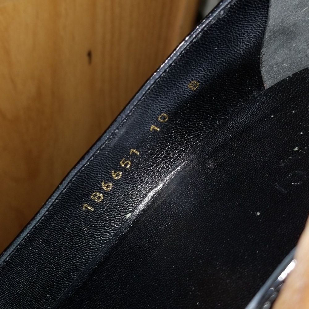 Gucci Shoe - Picture 3 of 10